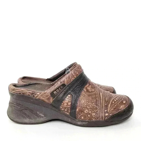 Mozo Zoe Brown Paisley Nursing Clogs Mules Slip Ons - 9 - Picture 3 of 10